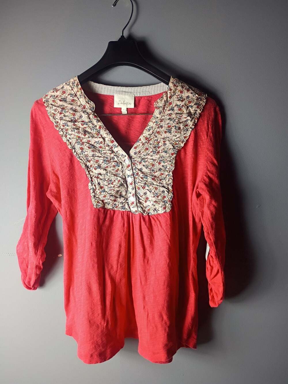 Deletta Anthropologie Red Floral Ruffle Henley Top